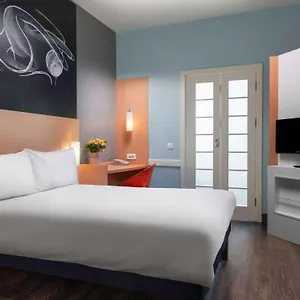 3* Hotell Ibis Airport